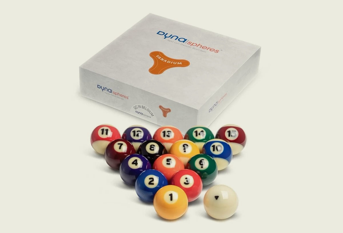 Pool Vanadium 57.2mm 16 balls incl. cue-ball (2 black triangles)