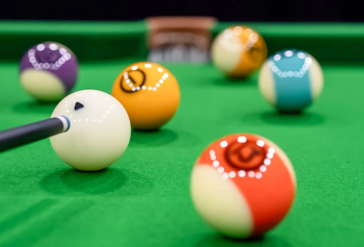 Pool Tungsten detail